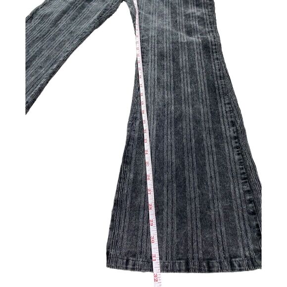 BDG 90s Corduroy Mid-Rise Bootcut Black Pants Womens Size 28 Retro Grunge Boho - Picture 10 of 13